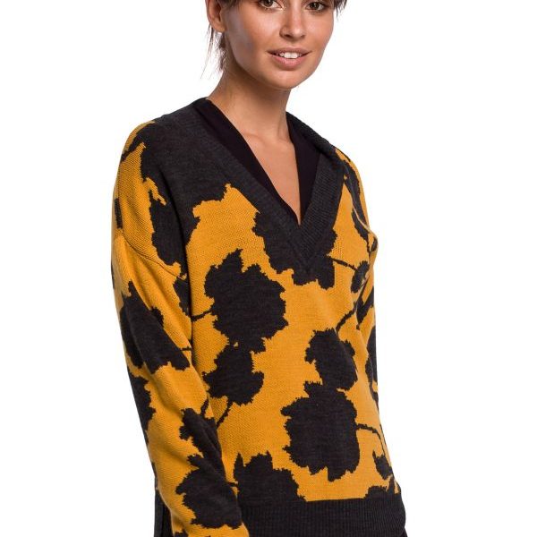 BK056 Sweter w kwiaty - model 3